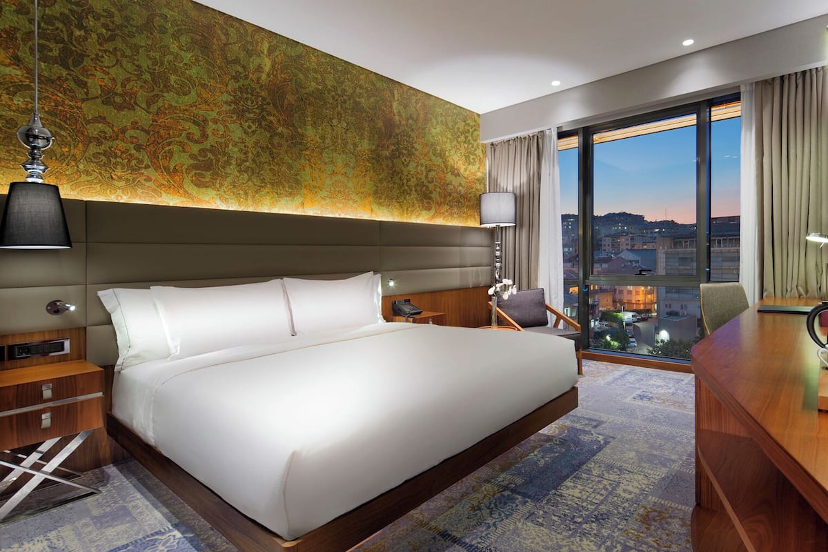 Minibar, in-room safe, desk, blackout drapes