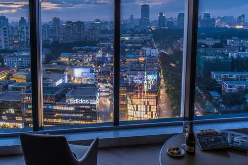 Suite junior, 1 cama King size (Sanlitun View) | Vista desde la habitación