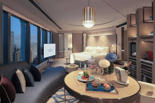 Suite junior, 1 cama King size, vista a la ciudad | Ropa de cama de alta calidad y artículos del minibar gratis