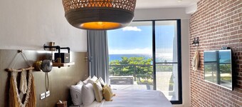 Minimi Inn - SailRock Beach House