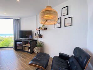 Deluxe Double Room, Balcony, Sea View | Room amenity