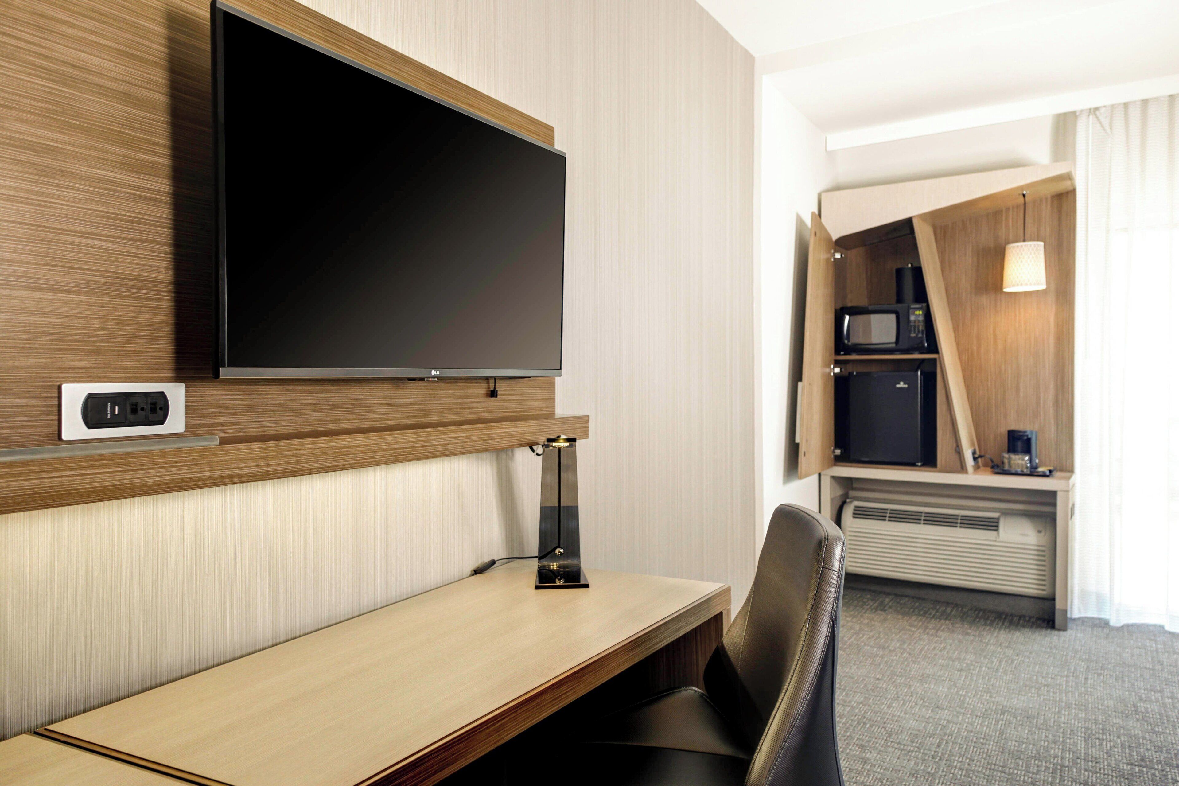 1 bedroom, in-room safe, desk, laptop workspace