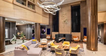 Crowne Plaza Shenandoah - The Woodlands Area by IHG