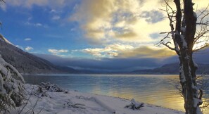 View from room - Renfro's Lakeside Retreat - Cabin's and R.V. Park (Seward)