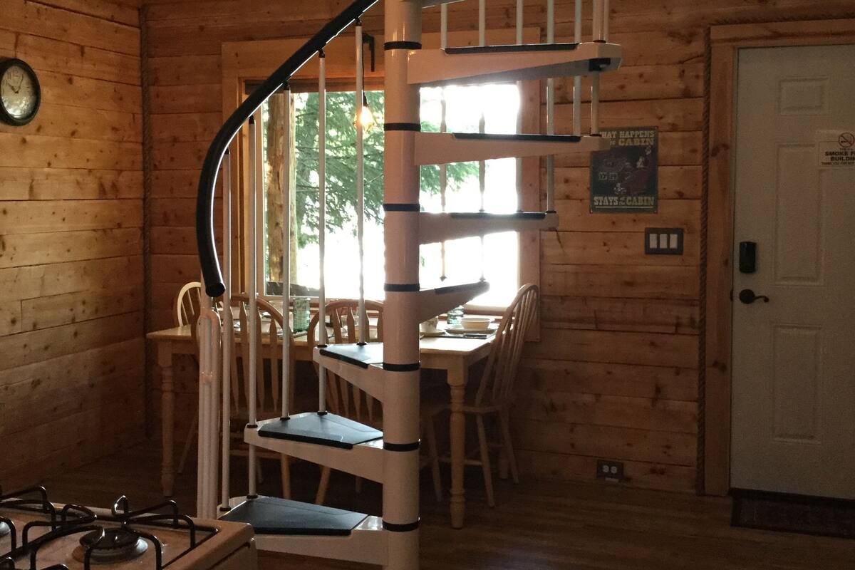 Cabin Exclusive, quang cảnh hồ, cạnh hồ | Trang trí khác biệt, trang bị nội thất với thiết kế riêng biệt 