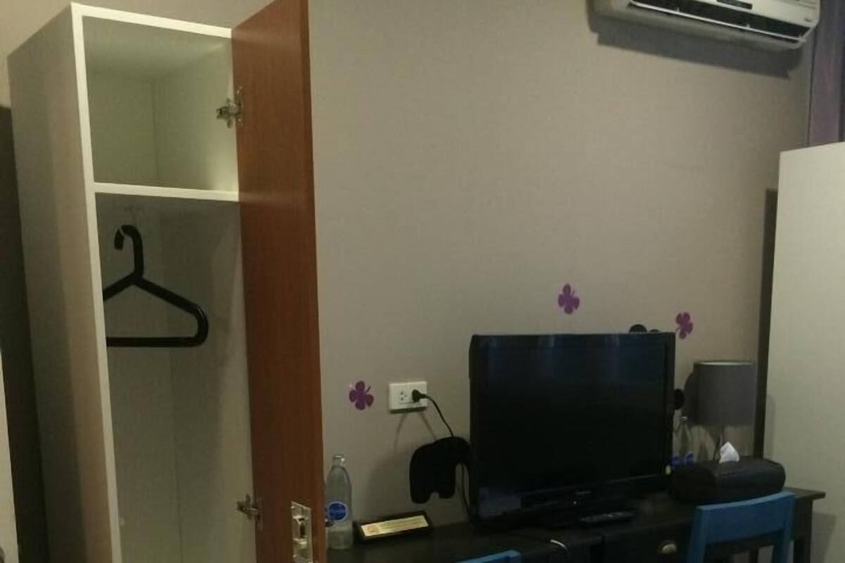 Superior - Private Bathroom Outside
