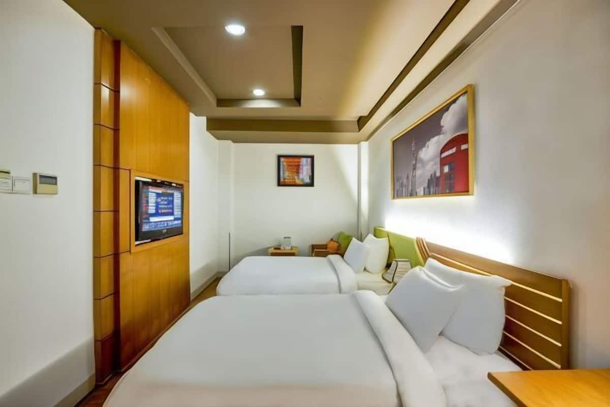 Minibar, in-room safe, desk, laptop workspace