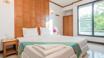 Superior Double Room | In-room safe, blackout drapes, cribs/infant beds, rollaway beds