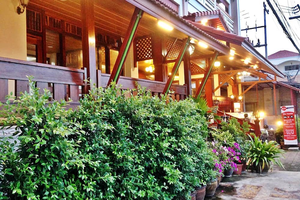 Riverfront Hotel Mukdahan