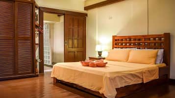 Rollaway beds, free WiFi, bed sheets