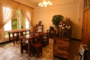 Check-in/check-out kiosk - Free Time B&B (Taitung)