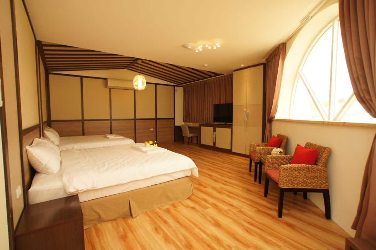 Familie suite, 1 slaapkamer | Een bureau, geluiddichte muren, gratis wifi, beddengoed