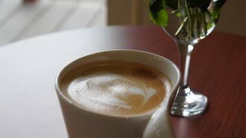Free daily cooked-to-order breakfast