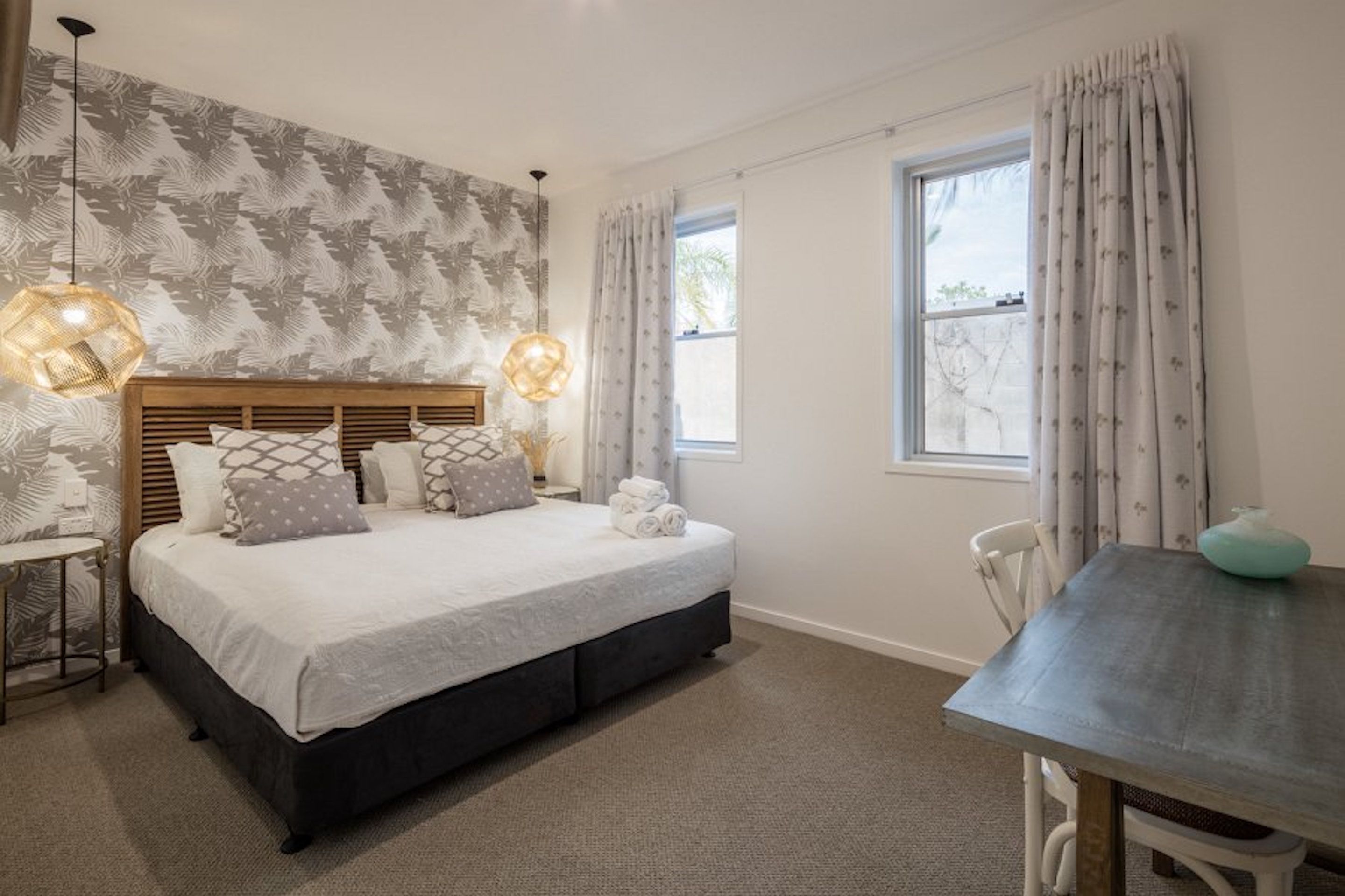 4 bedroom 2 bathroom villa | blackout curtains, iron/ironing board, free wifi, bed sheets