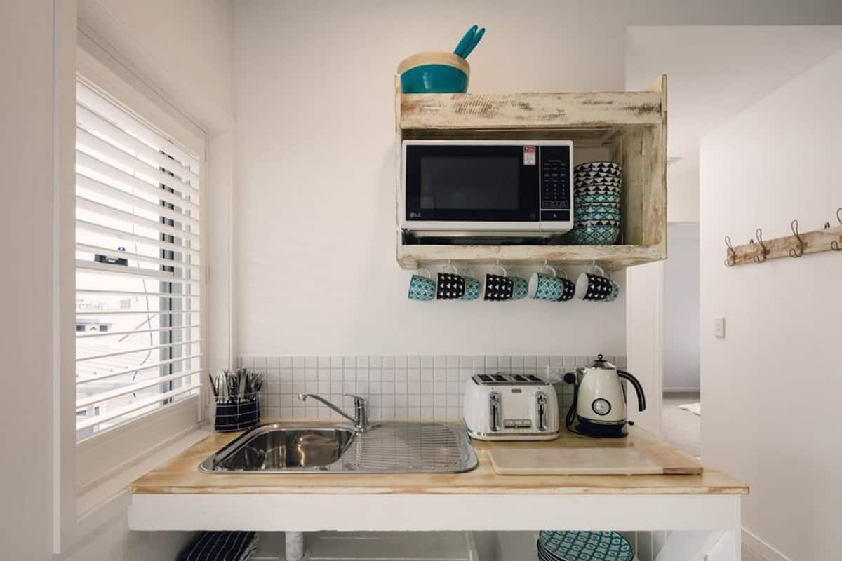 4 bedroom 2 bathroom villa | private kitchen