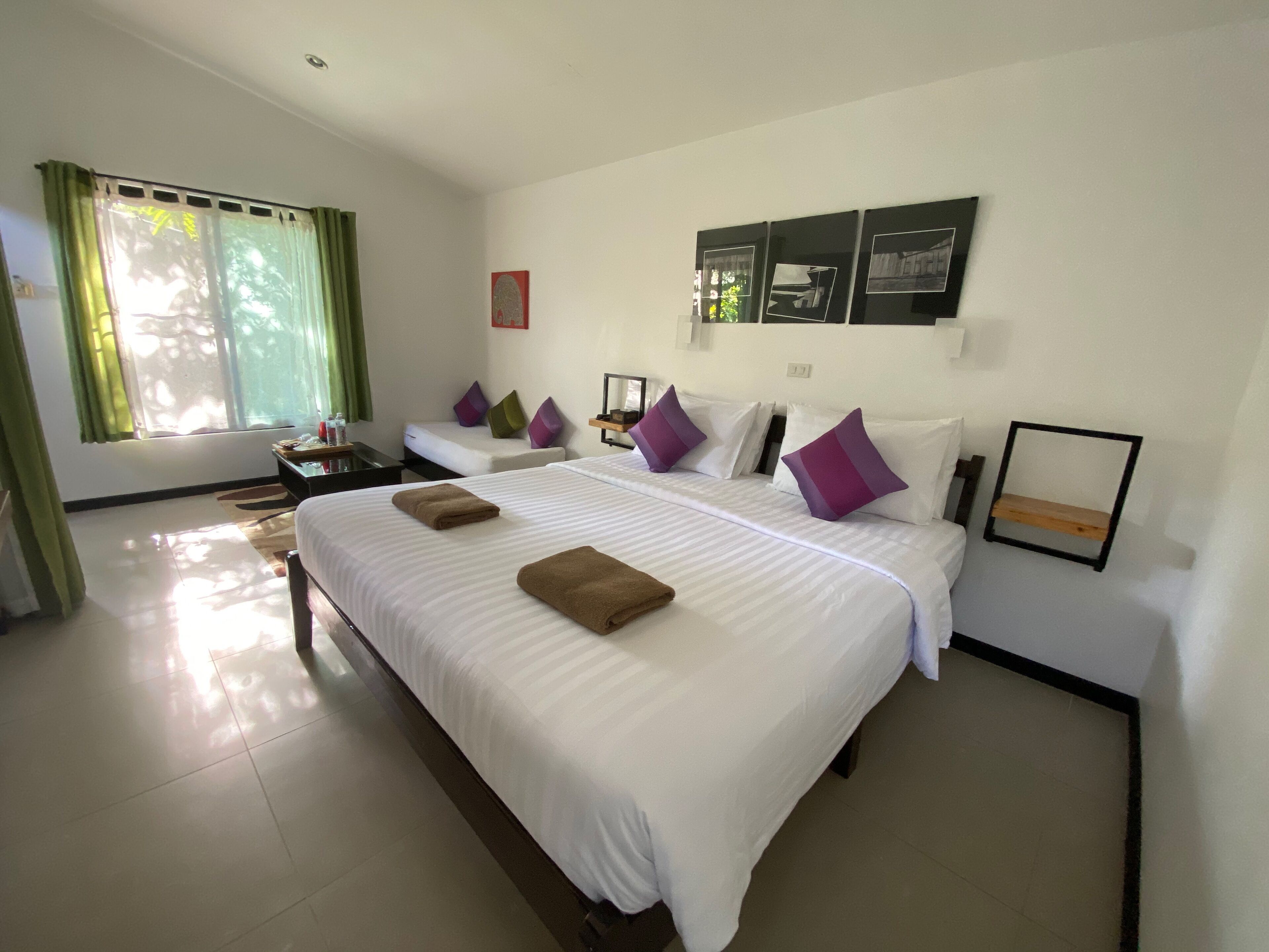 deluxe room, garden view | 1 bedroom, desk, free wifi