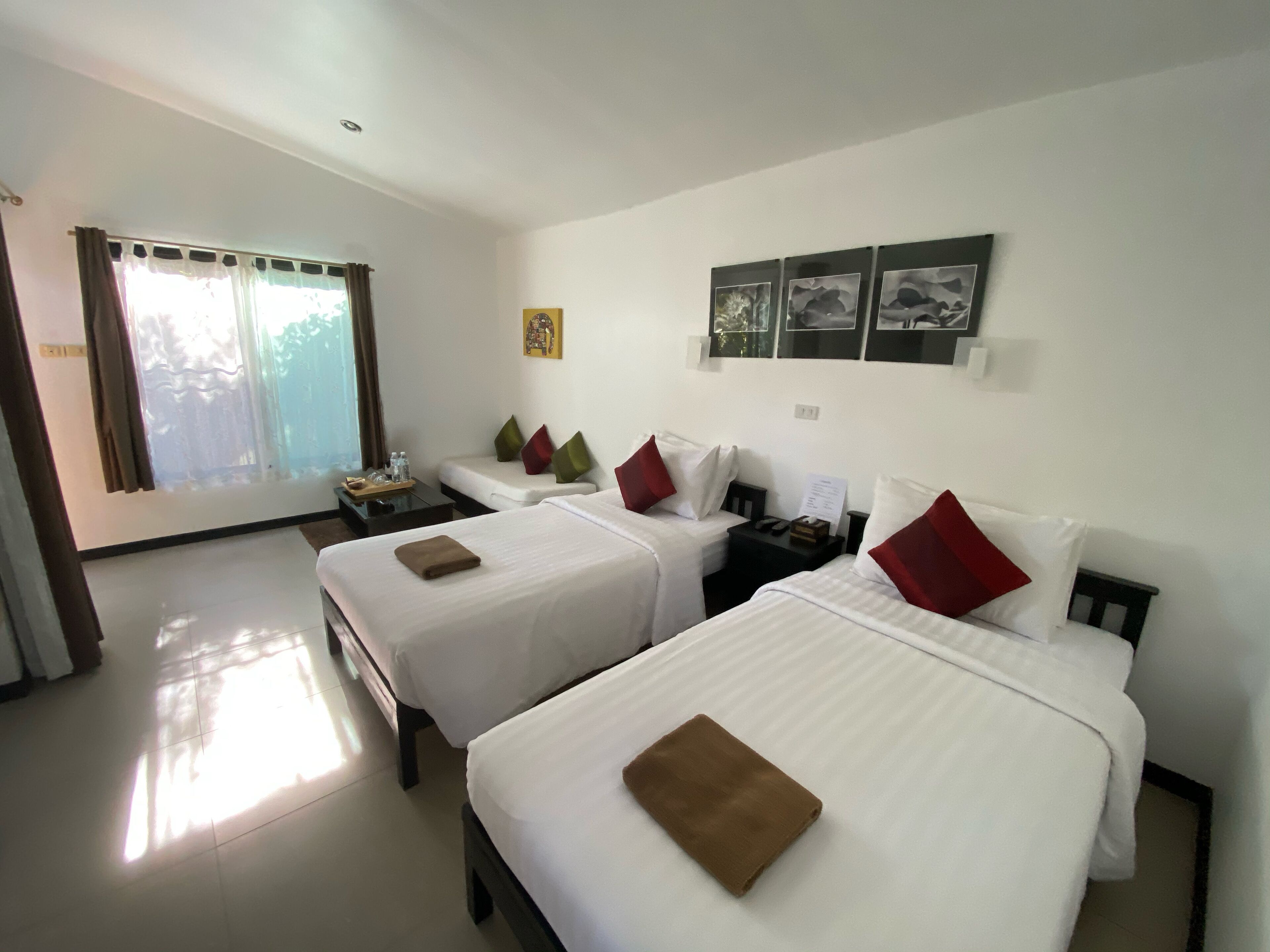 deluxe room, garden view | 1 bedroom, desk, free wifi