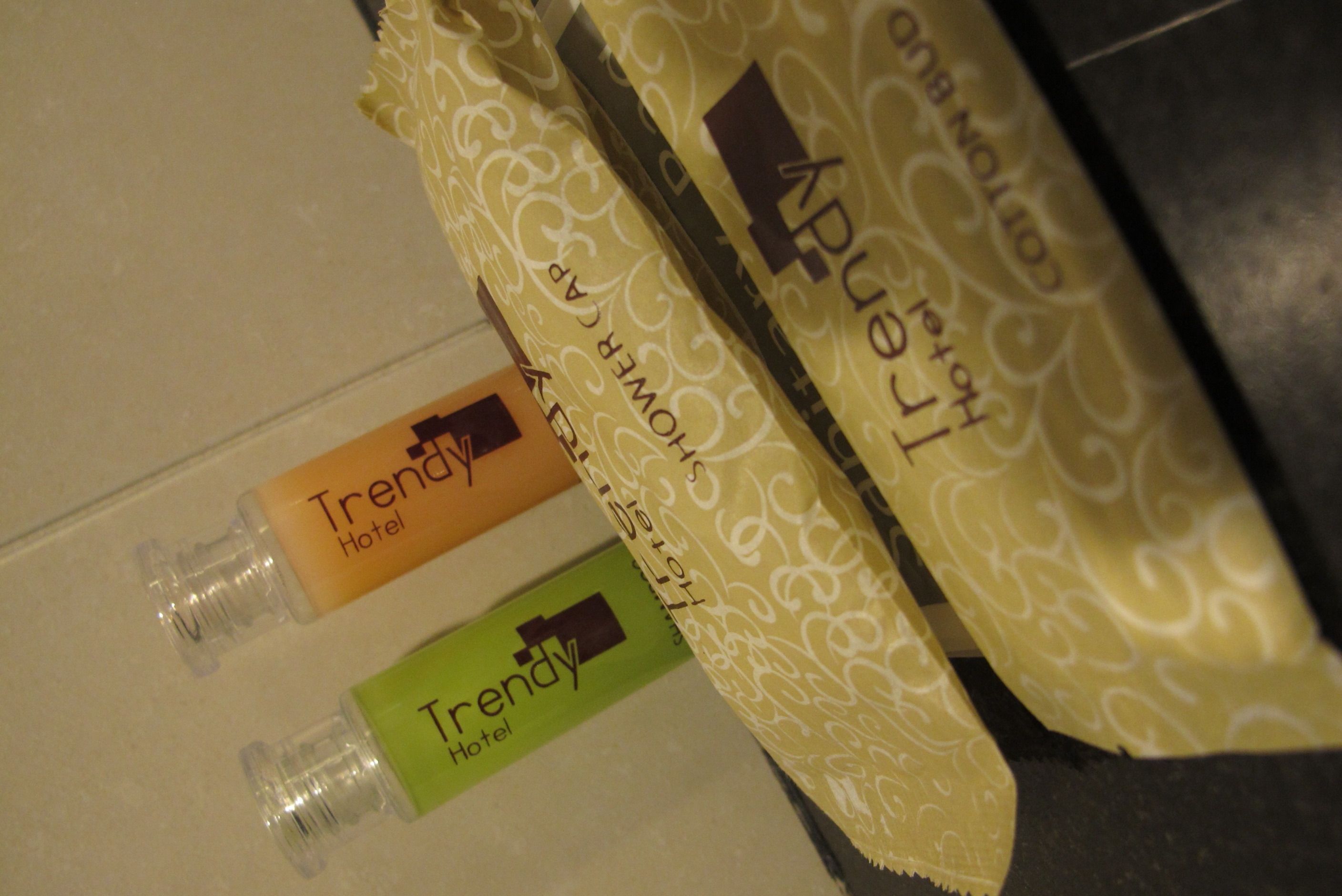 superior double room, balcony | bathroom amenities | shower, free toiletries, hair dryer