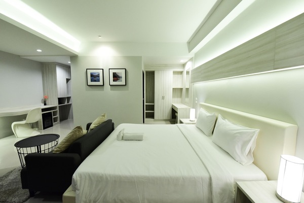 Deluxe Room, Balcony