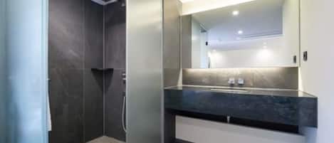 Premier Double Room | Bathroom | Separate tub and shower, free toiletries, hair dryer, bathrobes