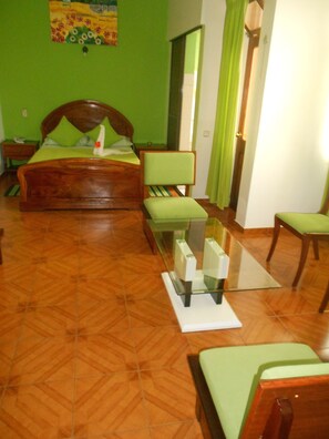 Verdunkelungsvorhänge, kostenloses WLAN