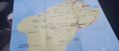 A map of Santo Antão with marked towns and roads.