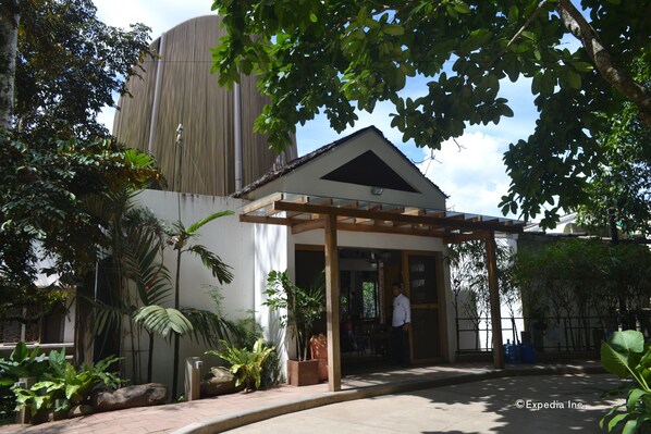 Front of property - Spin Designer Hostel (El Nido)