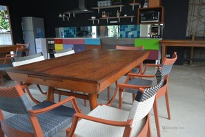 Dining - Spin Designer Hostel (El Nido)