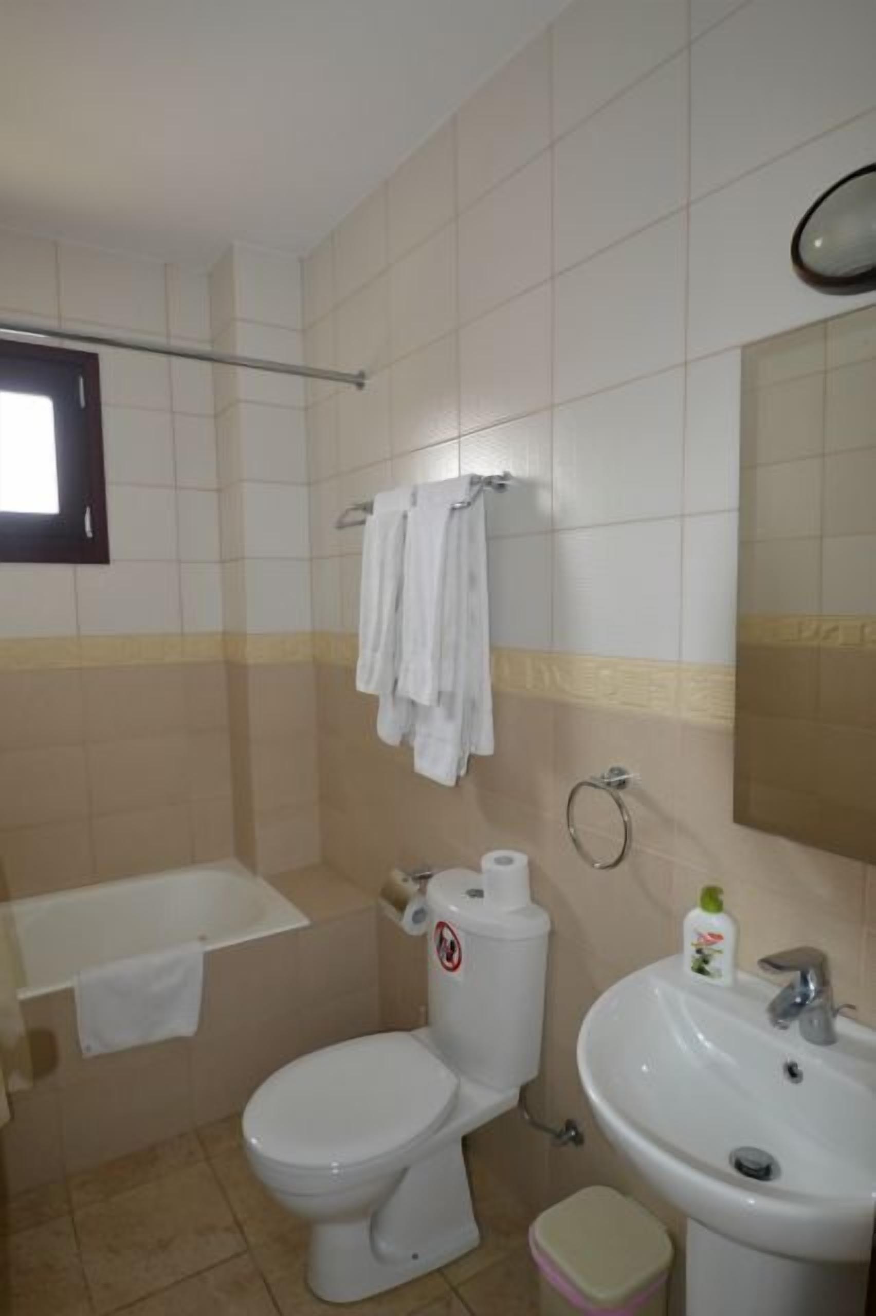 double or twin room | bathroom | free toiletries, hair dryer, towels