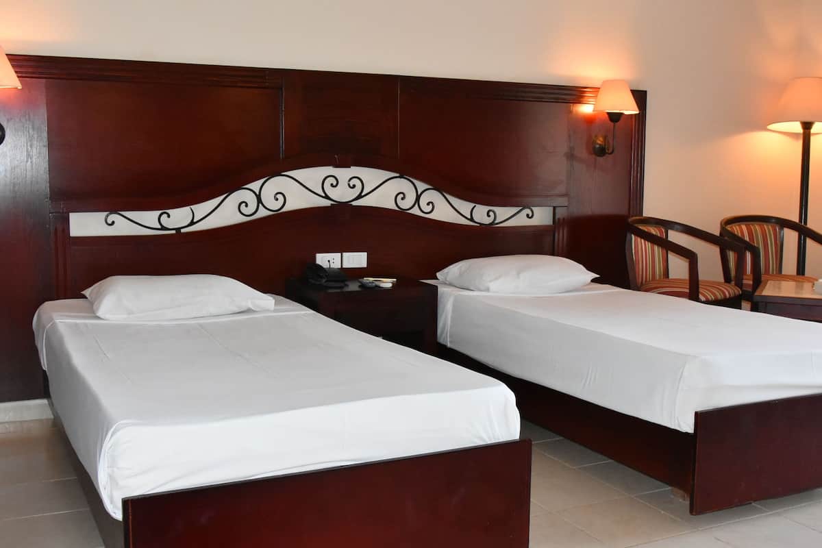Standard Room, Garden View (With 2 Extra Bed)