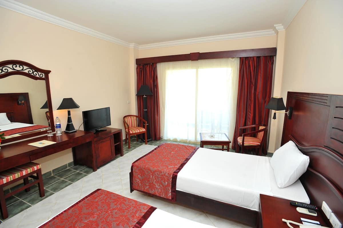 Superior Room, Pool View (With 2 Extra Bed)