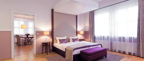 Appartement, 1 chambre | Literie hypoallergĂ©nique, coffre-fort, bureau, rideaux dâobscurcissement