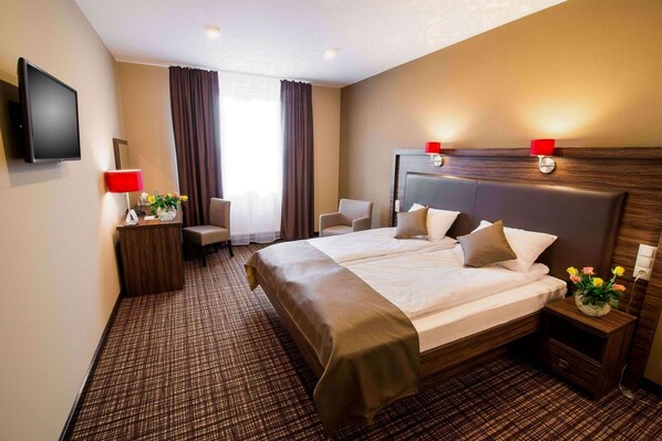 Premium bedding, minibar, desk, laptop workspace