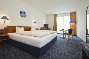 Hypo-allergenic bedding, pillowtop beds, minibar, in-room safe - Alpina Lodge Hotel Oberwiesenthal (Oberwiesenthal)