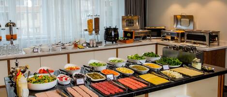 Daily buffet breakfast (AMD 5000 per person)