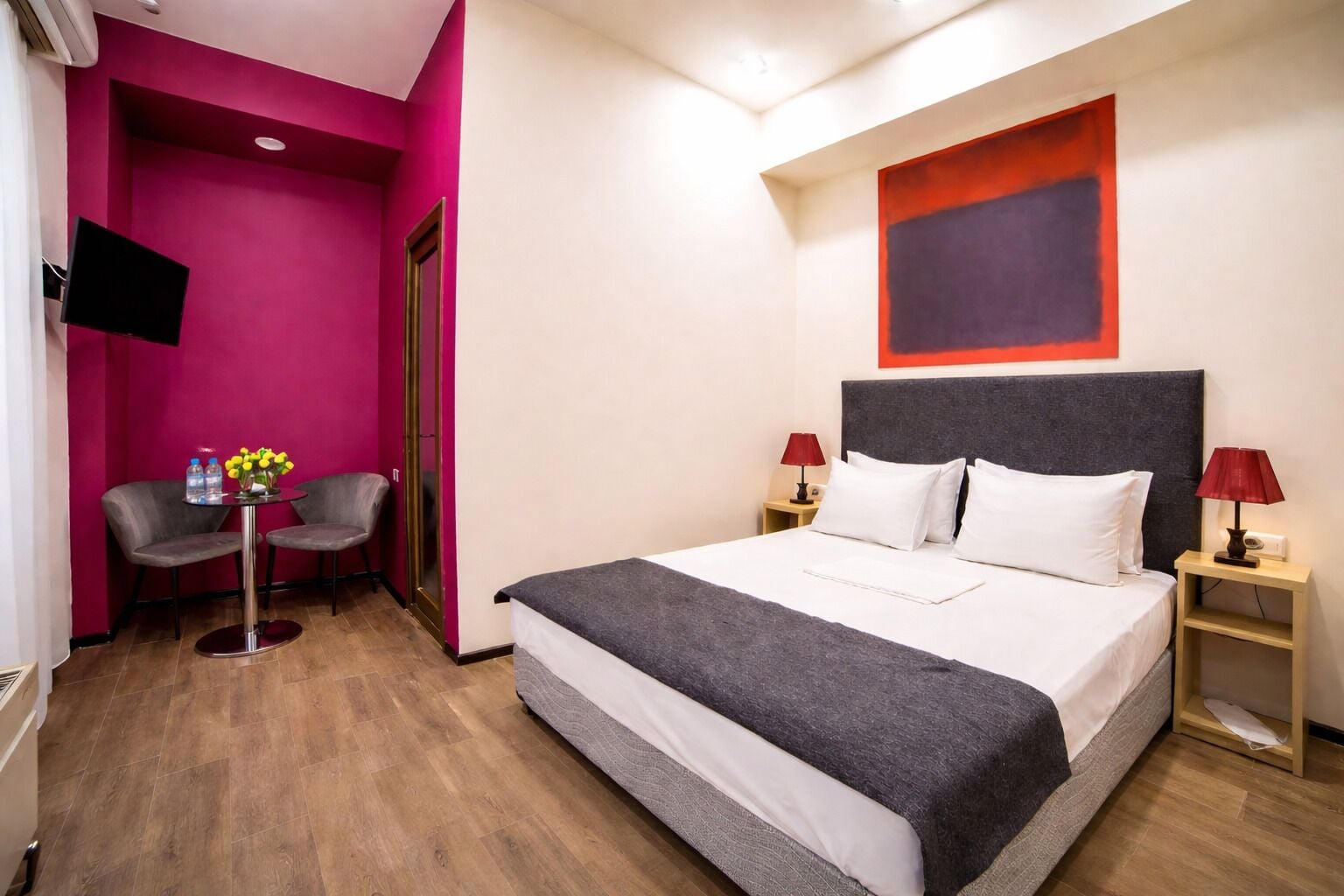 Double Room, No Windows | In-room safe, soundproofing, iron/ironing board, free WiFi