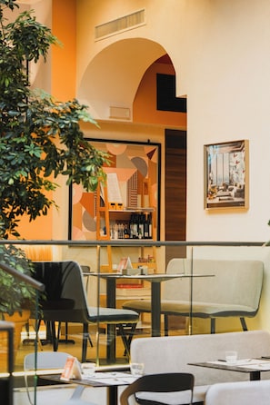 Daily English breakfast (EUR 22 per person)