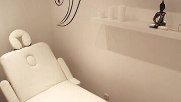 Kroppsbehandlingar, kroppsinpackningar och kroppsskrubb