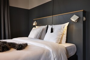 Kamar Double Superior, pemandangan kanal | Brankas, meja kerja, dan tempat tidur bayi (biaya tambahan)