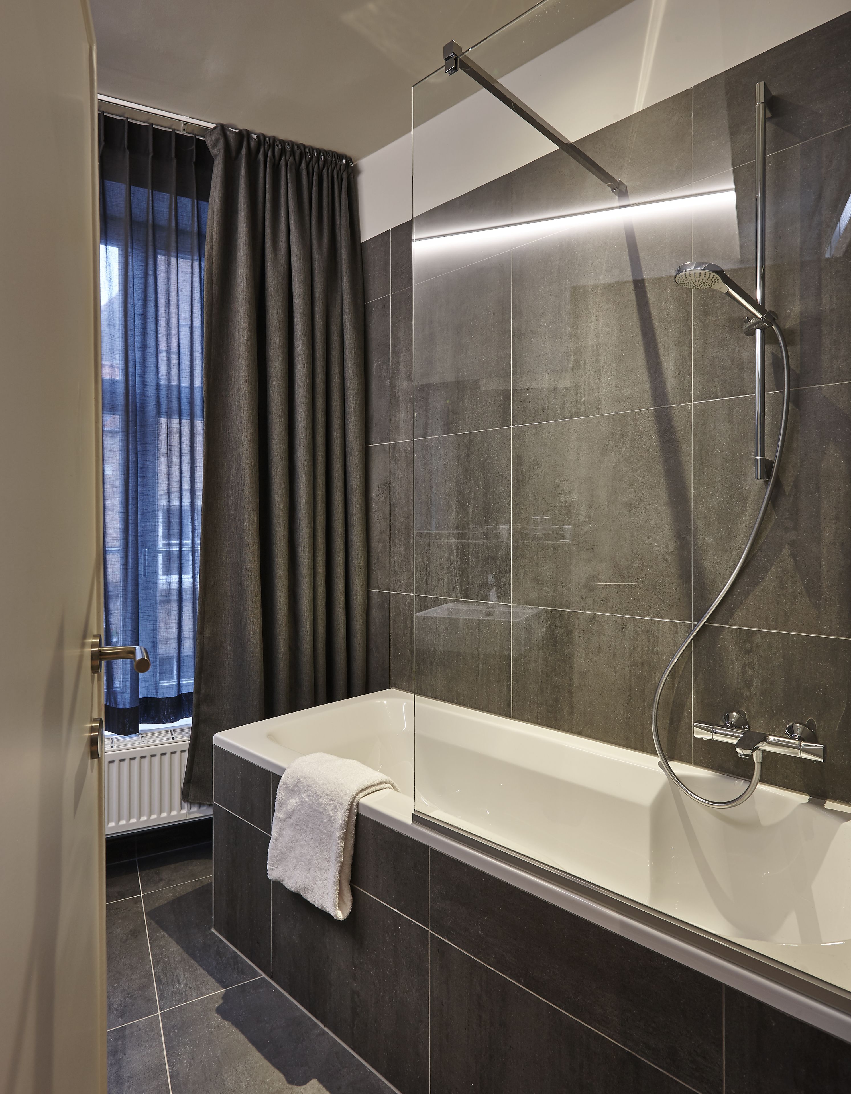 family room | bathroom shower