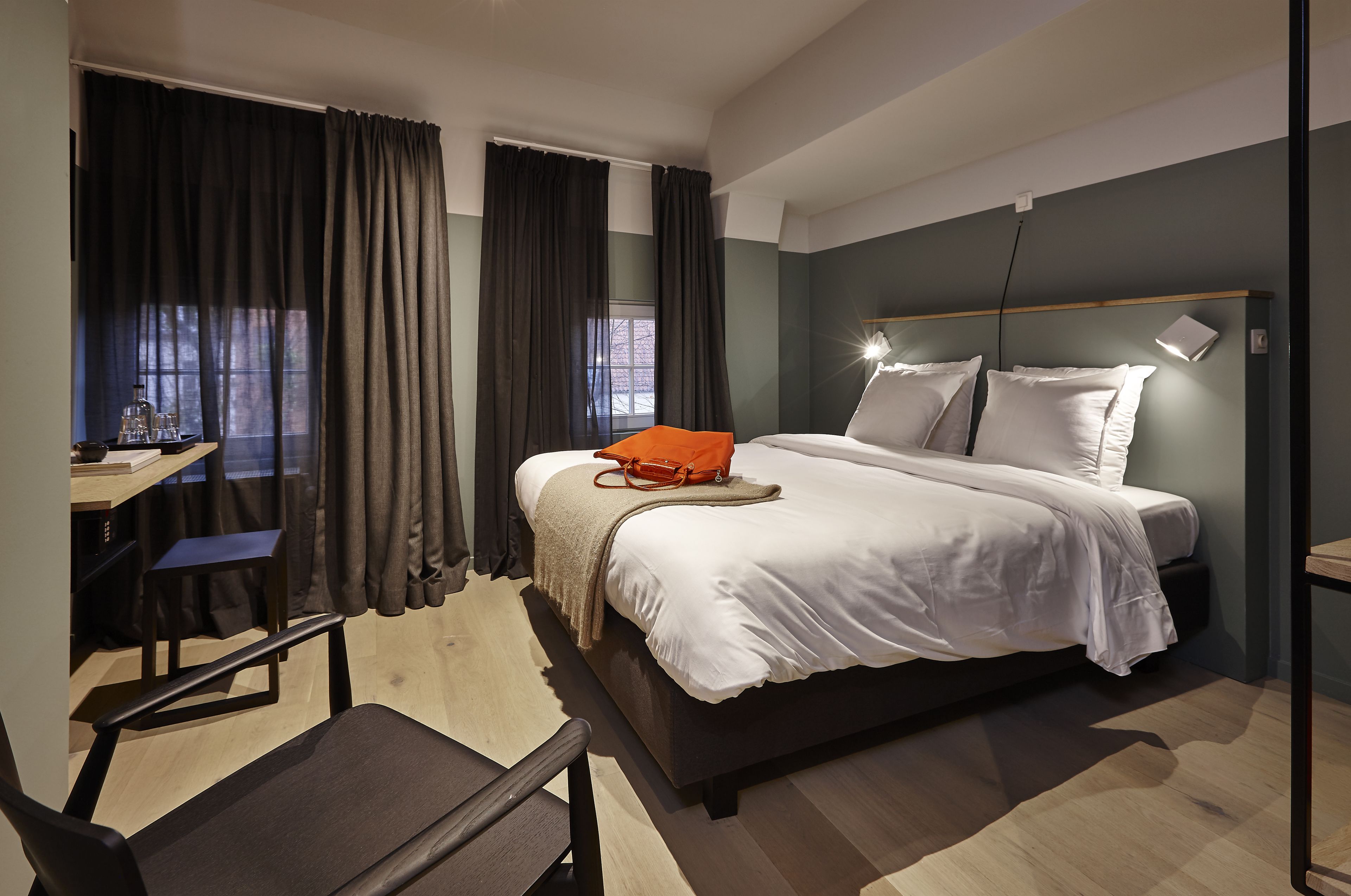 superior double room, canal view | in-room safe, desk, cots/infant beds, rollaway beds