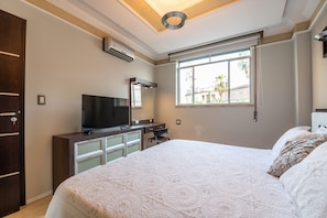 Minibar, desk, free WiFi, bed sheets - Rede Andrade Piratininga (São Paulo)
