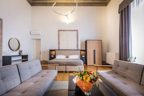 Premium bedding, down duvets, in-room safe, desk - La Torre Del Cestello (Florence)