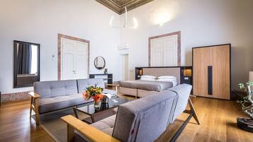 Suite Classic, 1 letto king | Biancheria da letto di alta qualità, copriletto in piuma