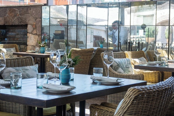 Sarapan, makan tengah hari dan makan malam dihidangkan