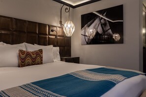 Studio | In-room safe, desk, blackout drapes, soundproofing