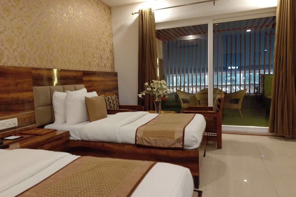 Airport Hotel