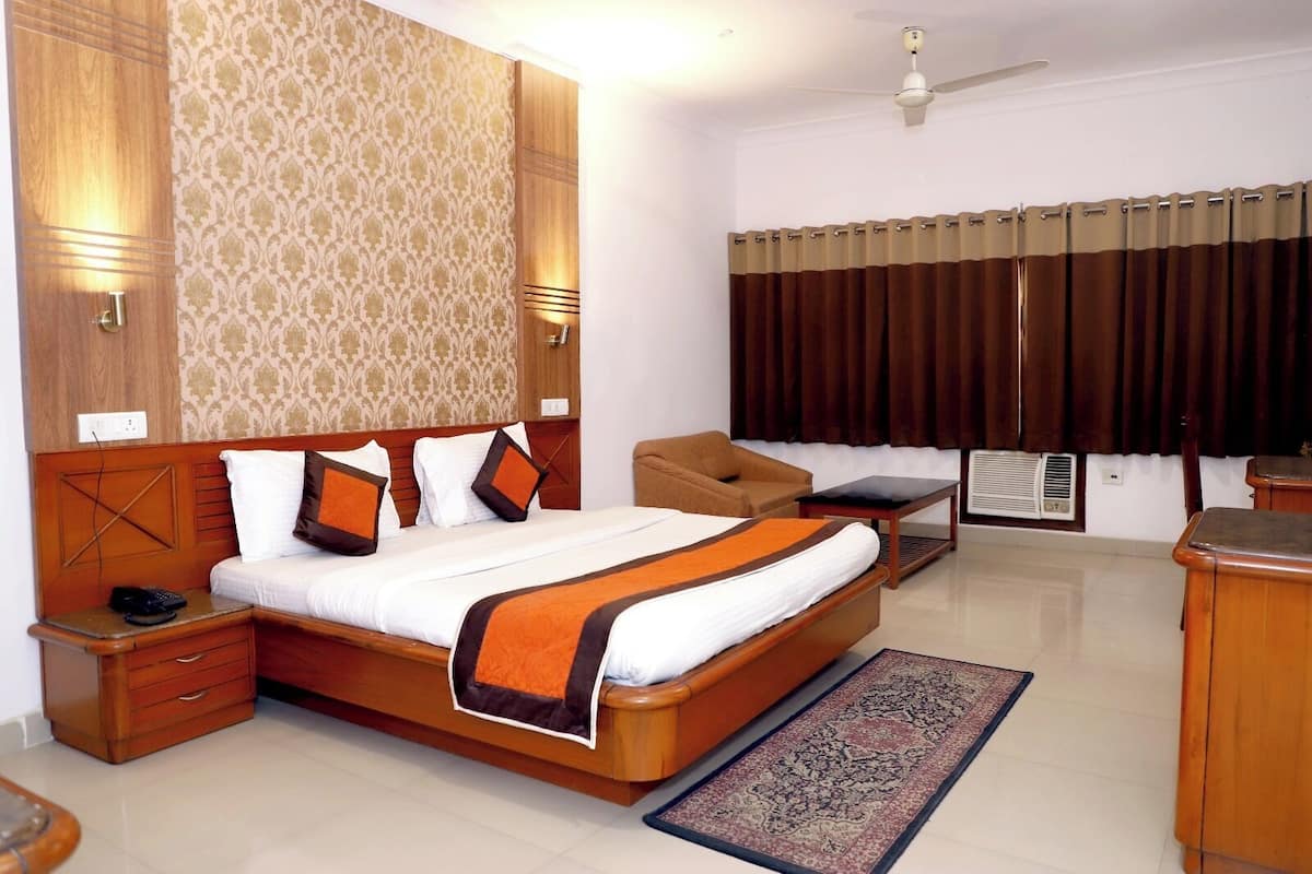 luxury room | living room | tv, fireplace