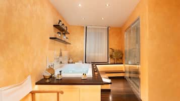 Deluxe-Suite, Whirlpool | Badezimmer