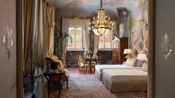 Suite, Jetted Tub, City View (King) | Premium bedding, down duvets, minibar, in-room safe